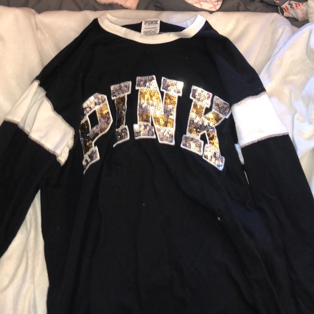 VS PINK LONG-SLEEVE